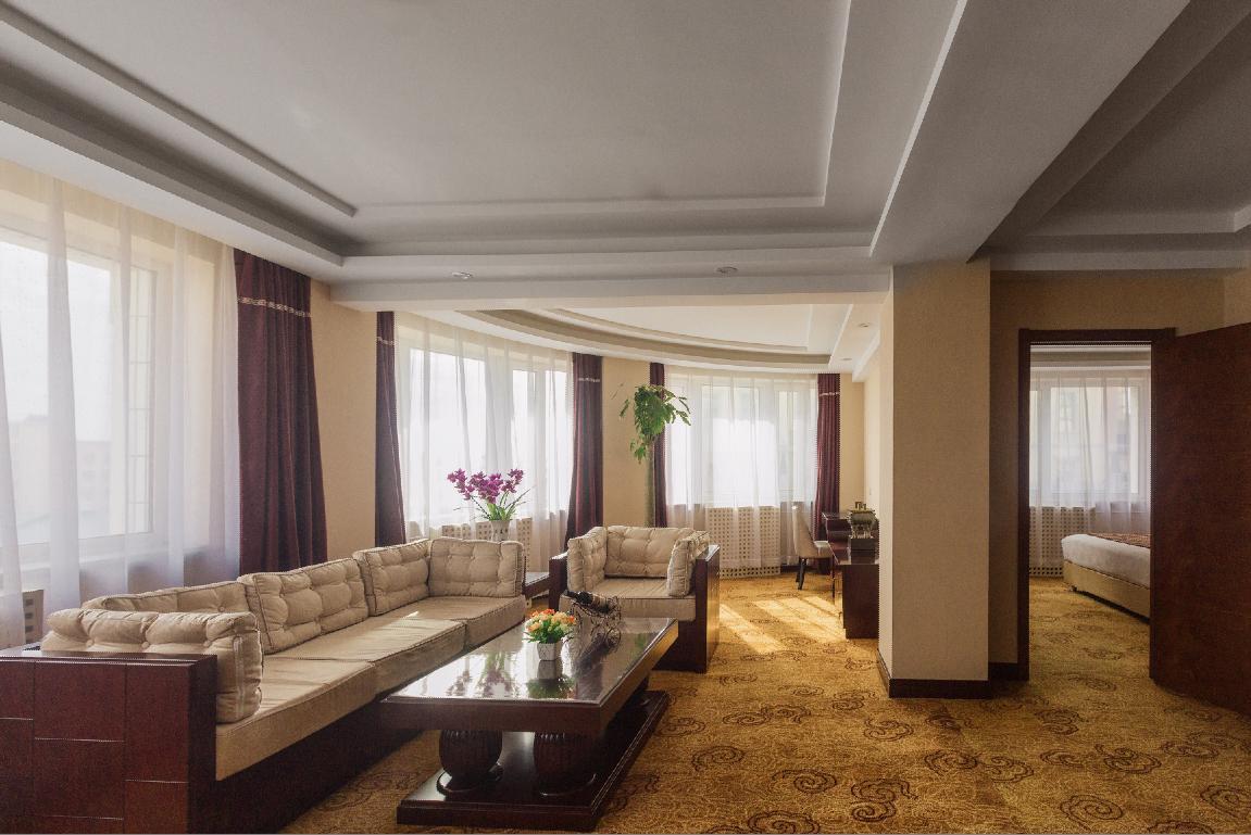 Beiguo Zhichun Business Hotel Manzhouli Zewnętrze zdjęcie